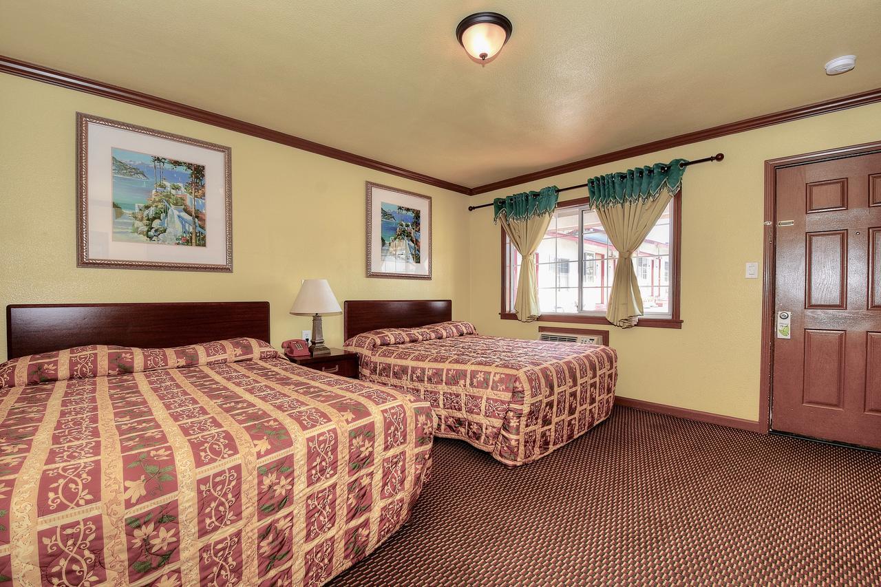 Bayside Inn Monterey Bagian luar foto