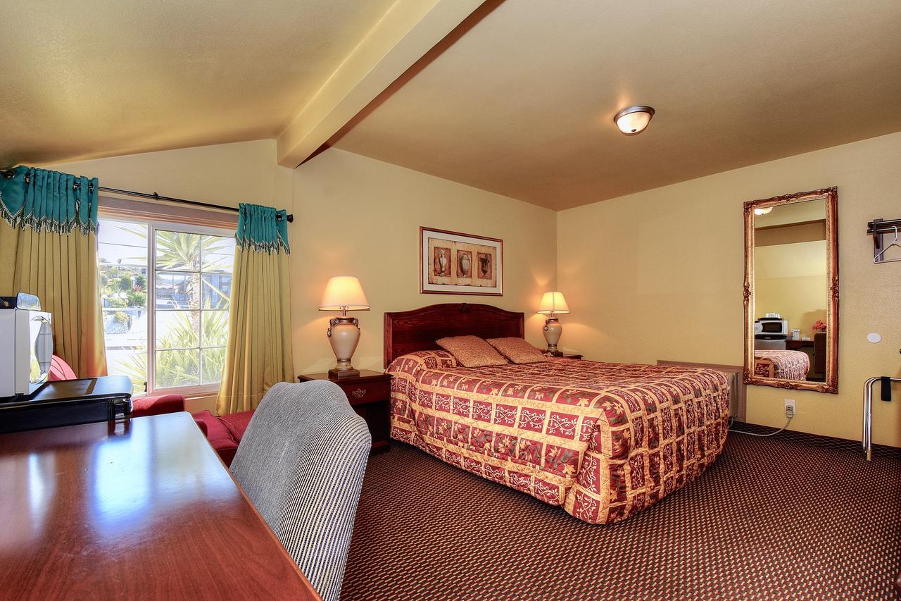 Bayside Inn Monterey Bagian luar foto