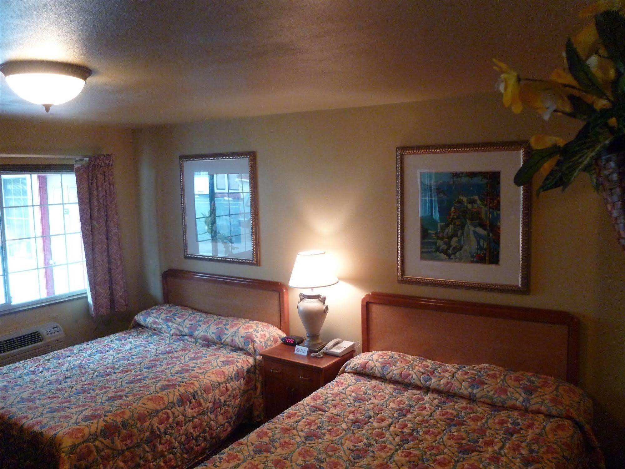 Bayside Inn Monterey Bagian luar foto